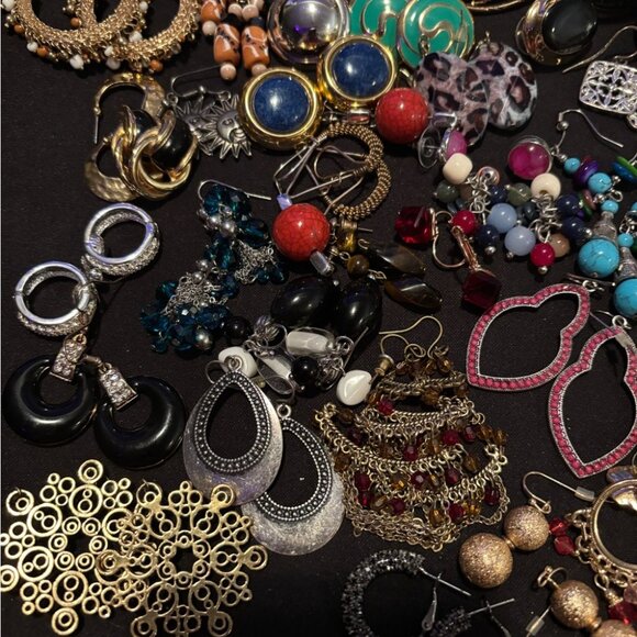 Boho Vintage Modern Dangle Earrings Hoops and Studs Lot Over 60 Pairs - Picture 6 of 9